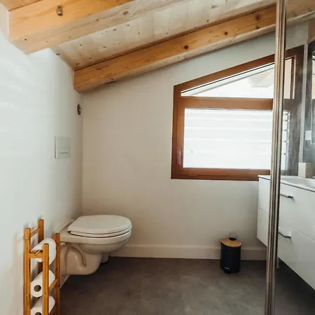 Chalet Chalet With Mountain View And 2 Min Walk From The City Center *